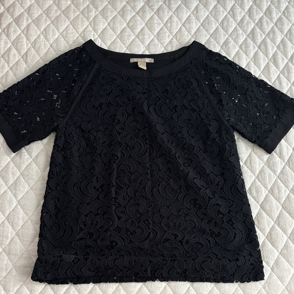 Banana Republic • Elegant Black Lace Women's Top